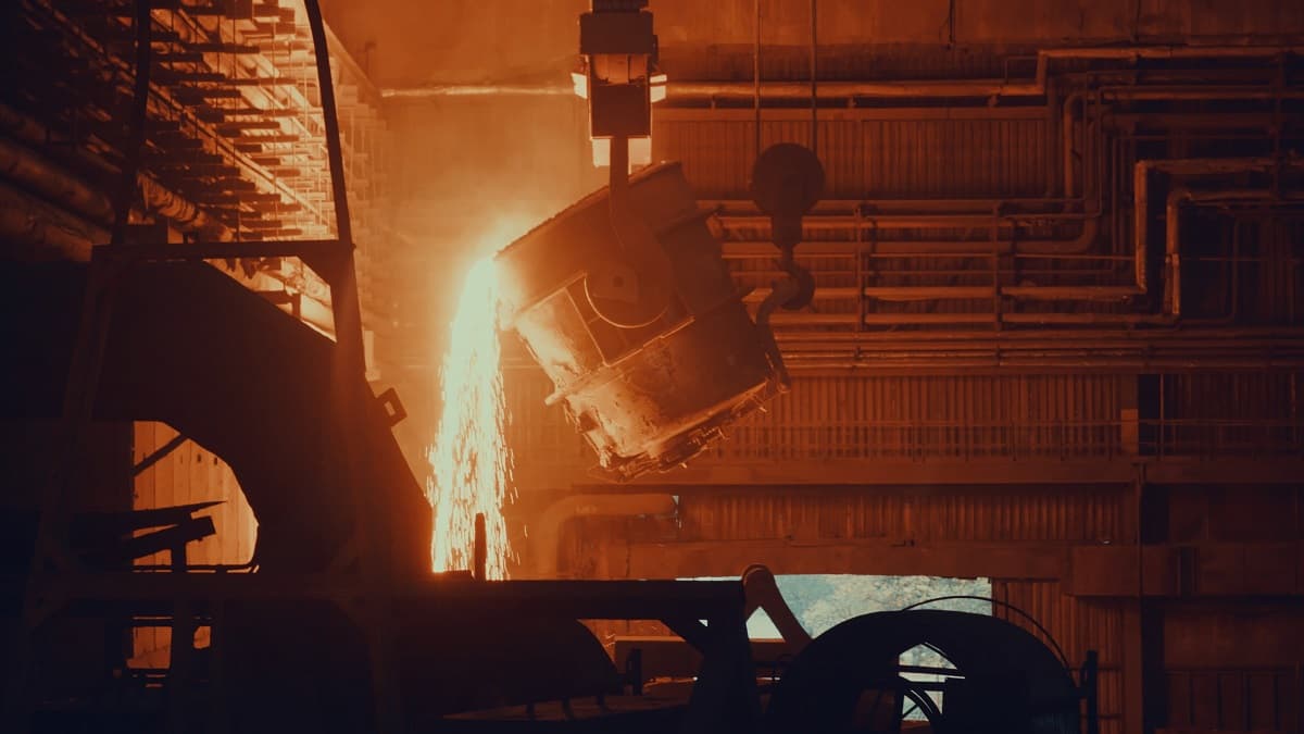 Cauldron pouring